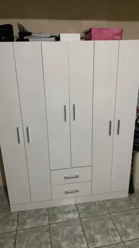 ? Guarda-Roupa Branco 6 Portas + 2 Gavetas - Ótimo Estado!