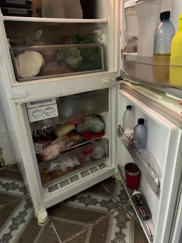 Vendo geladeira