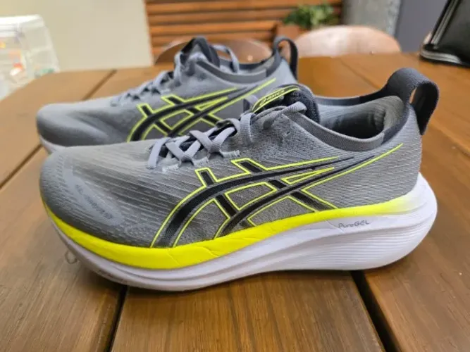 TENIS ASICS NIMBUS 27 TAM. 38 - USADO 4X ( 20 KM RODADOS )