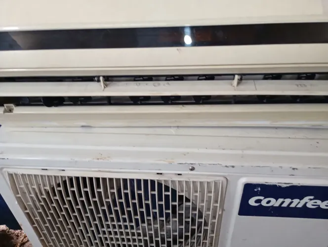 Vendo ar condicionado split 9000 BTUs convencional on off comfee