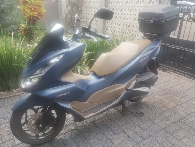 PCX DLX 160 sem detalhes único dono
