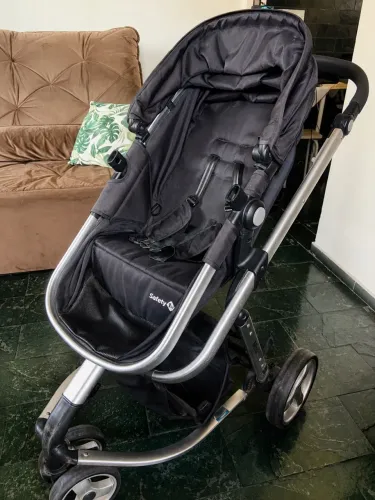 Carrinho/moises e bebê conforto SAFETY