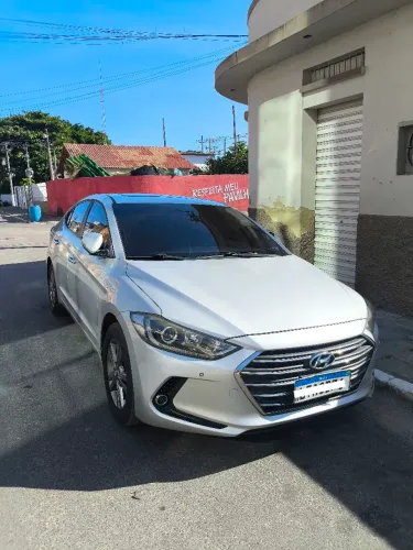 Hyundai Elantra Special Edit. 2.0 16V Flex Aut. 2017