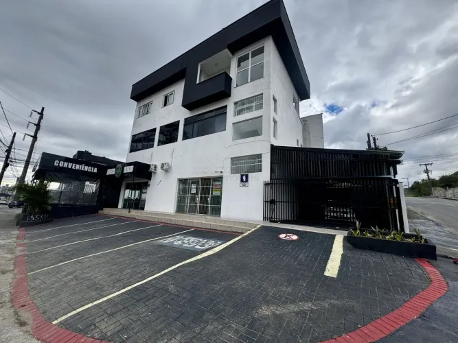 Prédio Residencial / Comercial