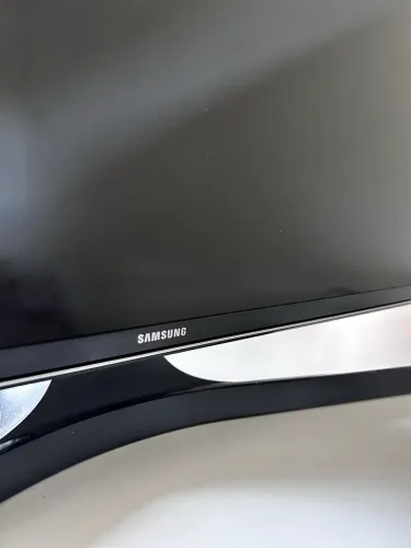 TV Samsung 55 Polegadas 4K (UN55MU6100G) - Para Peças / Sucata