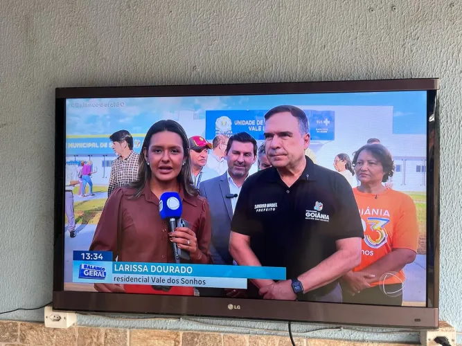 Vendo uma tv LG 60 polegadas não e smart