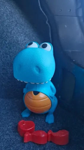 Dinossauro Dino papa tudo 