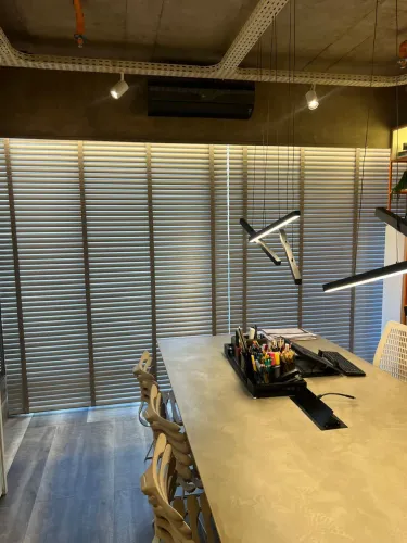 PERSIANA AUTOMATIZADA HUNTER DOUGLAS