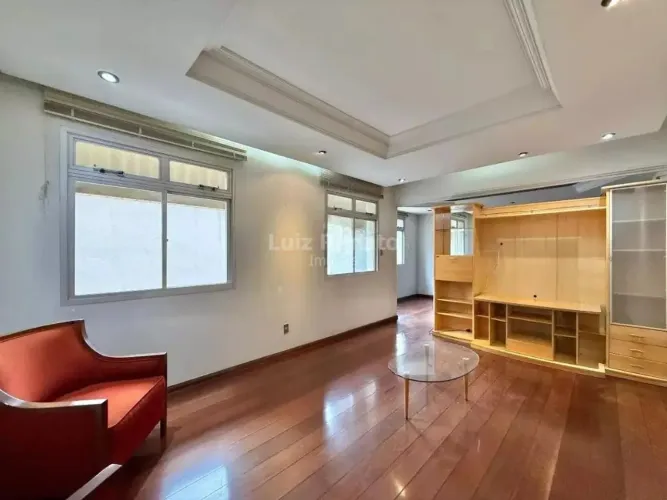 Apartamento à venda no bairro Carmo