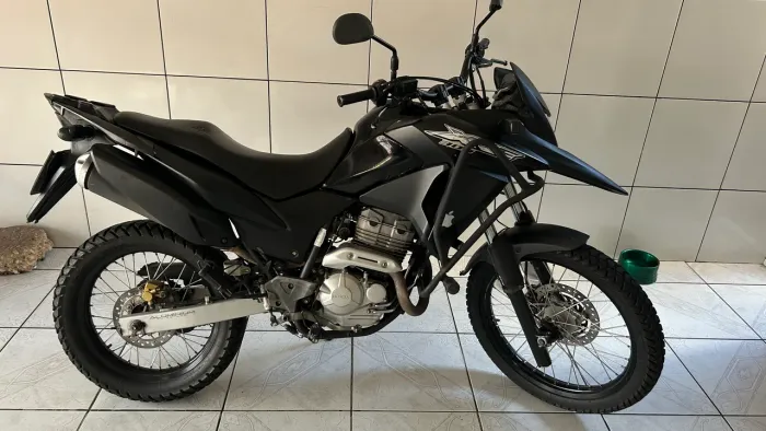 Honda XRE 300 2018 Preta - 56 mil km - Com Protetor - Muito Conservada