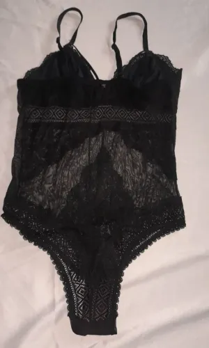 body de renda preto p