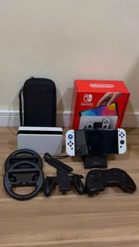 Nintendo Switch OLED 512GB Desbloqueado + 54 Jogos + Caixa e Acessórios