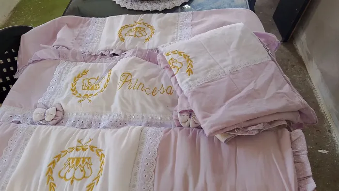 Vende-se kit de enxoval para bebê feminino