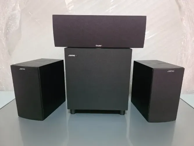 Jamo Caixas e Subwoofer