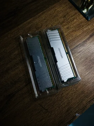 2 PENTES DE MEMÓRIA RAM 16GB CADA