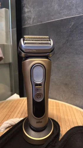 Barbeador elétrico Shaver Braun 9 Series Pro