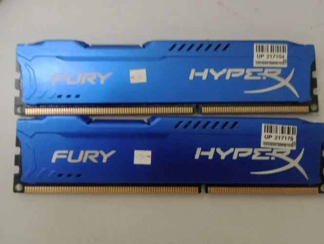 Kit 2x 4GB ram DDr3 hyperX Fury Azul com defeito