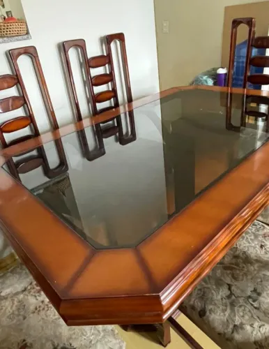 Vendo mesa jantar 6 cadeiras