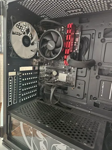 PC GAMER | Ryzen 5600GT