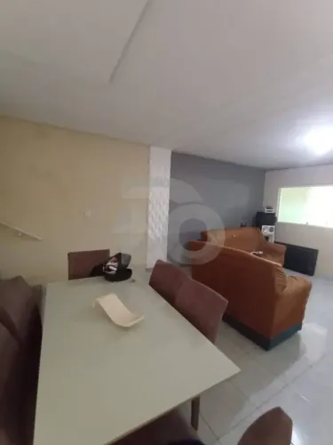 Imóvel no Bairro Santa Maria com Garagem, Cozinha e 2 Varandas