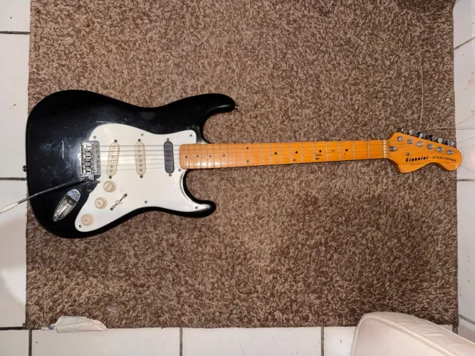Guitarra Giannini 1978