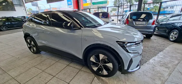 Renault Megane E-tech (elétrico) 2024