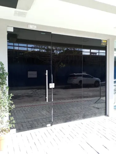 Sala Comercial - Meia Praia, Itapema. Térrea!