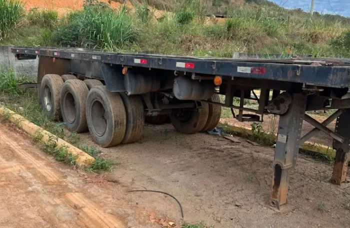 Carreta Porta Container