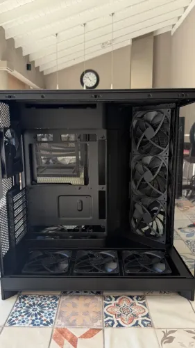 Gabinete NZXT H9 Flow com 7 coolers NZXT