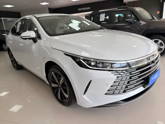BYD King GS 1.5 16V Híbrido Aut. 2025