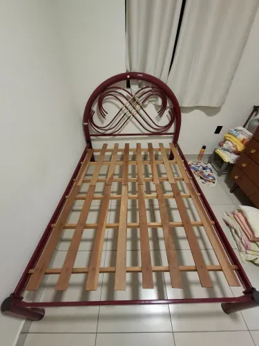 Cama casal metálica