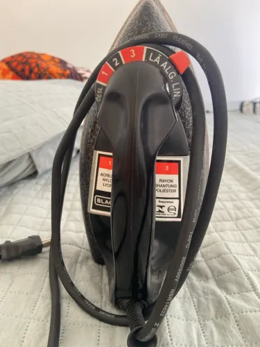 FERRRO DE PASSAR BLACK DECKER 220v