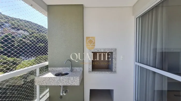 Apartamento 2 quartos semi mobiliado com 72m2 à venda no João Mackowiecky