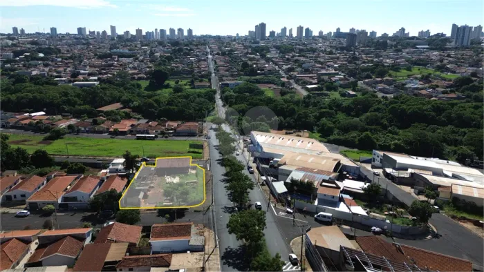 Terreno à venda em Parque laranjeiras - SP