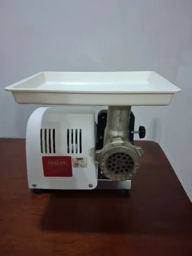 Moedor de carne e extrusor de massas - Malta - Boca 8 - bivolt