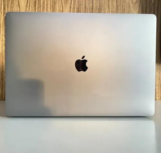 MacBook Pro A2141 2019 16GB 500GB SSD | GPU 5300M 4GB | Bateria boa | Sem defeitos