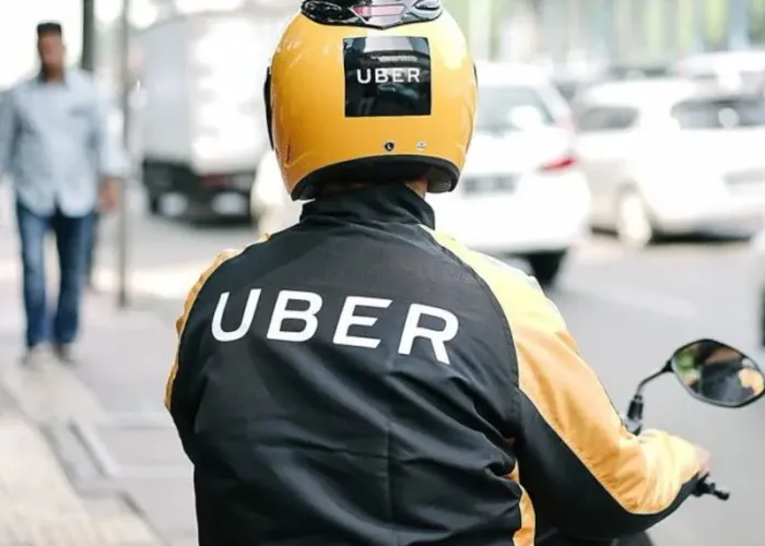 Uber moto para serviço
