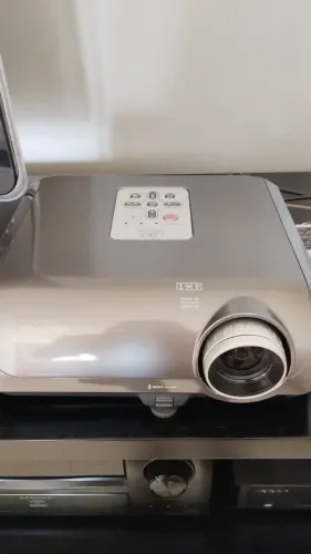 Projetor Sharp DT-100