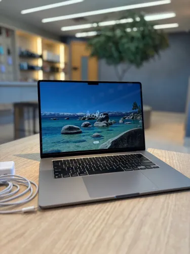 MacBook Air M2 256/8GB 15.3 Polegadas Cinza - Seminovo