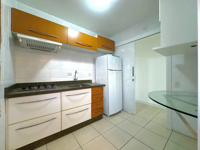Apartamento com 2 dormitórios para alugar, 75 m² por R$ 3.000/mês - Victor Konder - Blumen