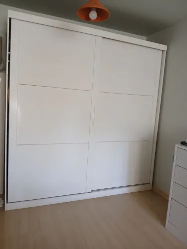 Roupeiro de casal