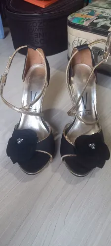 Sandália arezzo tamanho 36