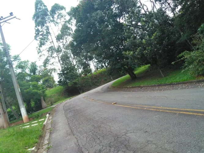 Ocasião Terreno 500 m2, infraestrutura quadra poliesportiva Condomínio Paysage Vert