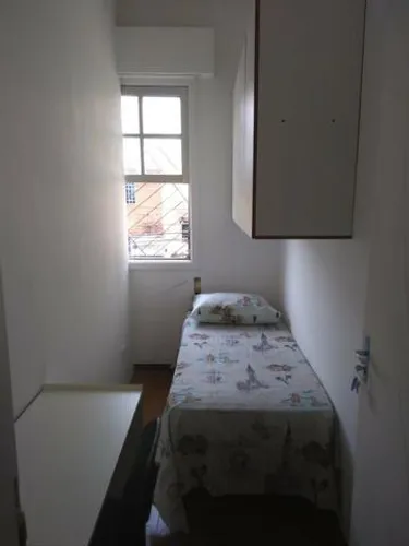 Quarto individual rua Tuiuti no Tatuapé