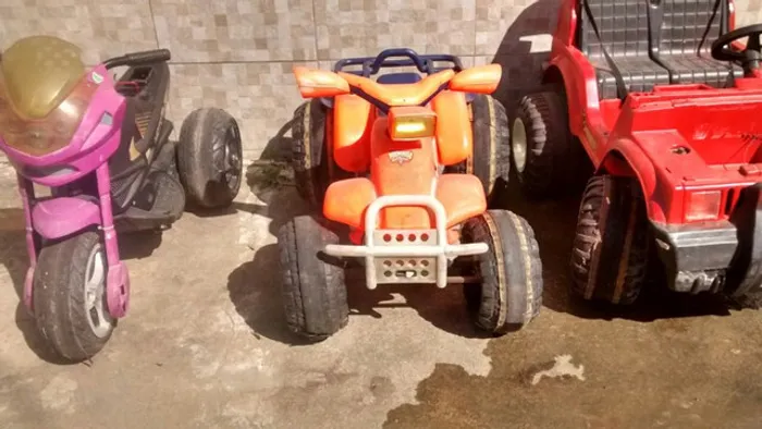 Aluguel de Brinquedos Infláveis - Mesas - Eletrônicos e Outros