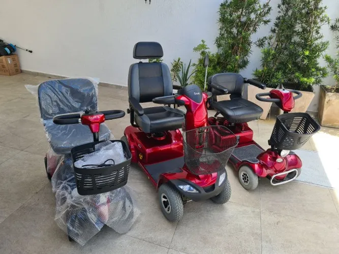 Cadeiras de rodas e scooters  motorizadas 