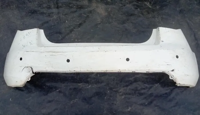 Parachoque Traseiro Kia Cerato 2009/2013 Branco com detalhe