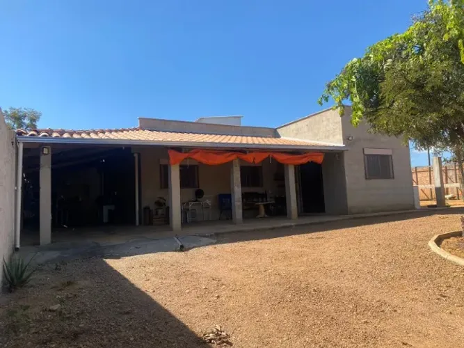Sitio 1.000m²  todo murado, casa com vista na frente, Jaboticatubas.