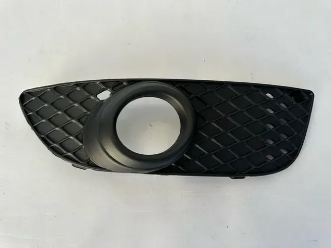 Grade Direita Farol de Milha Mitsubishi Lancer