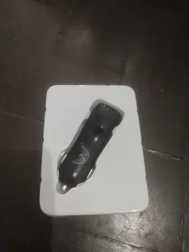 Carregador de celular portátil para carros